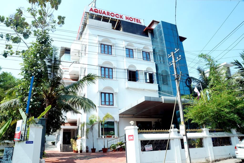 Aquarock Hotel Kazhakuttam Exterior foto